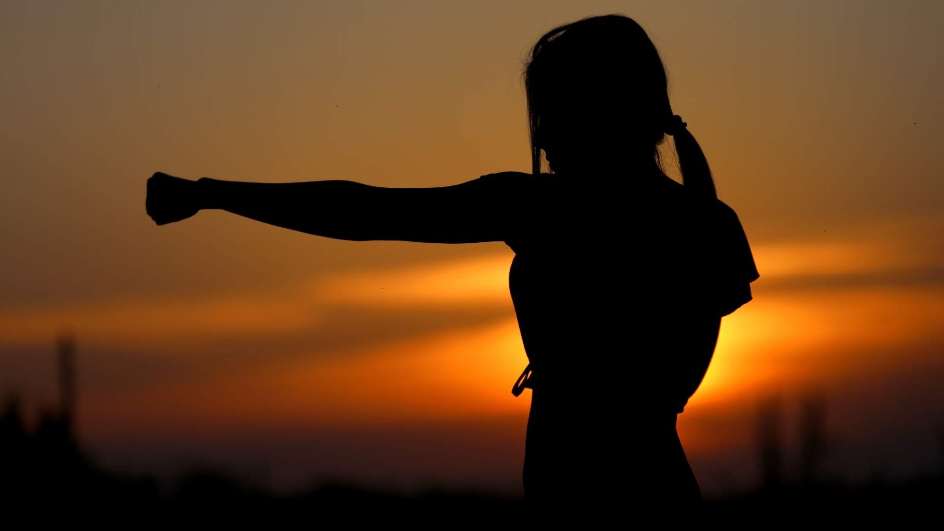 woman in Jiu Jitsu pose