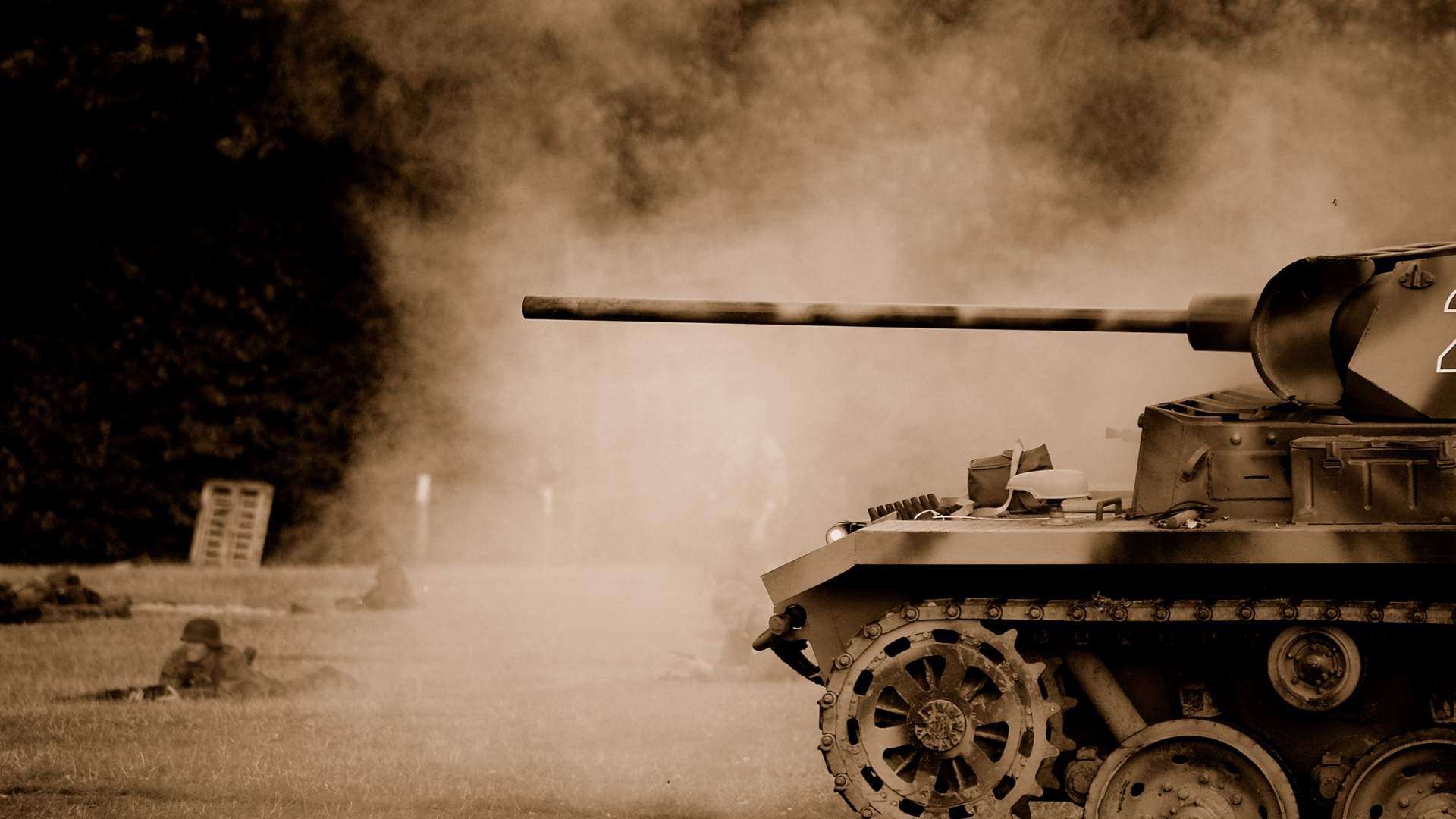 tank-on-battlefield