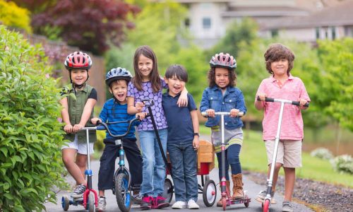 kids playing neighborhood safe